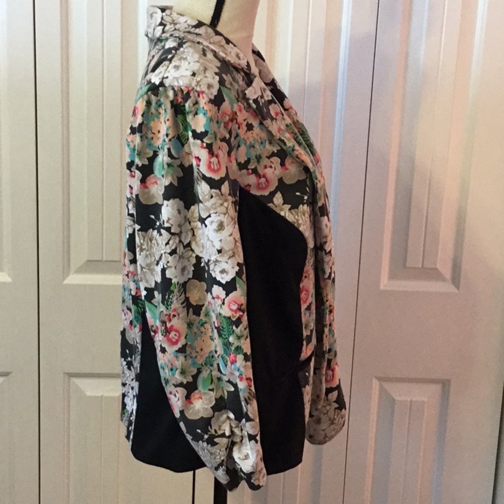 Floral Jacket - Picture 3 of 6